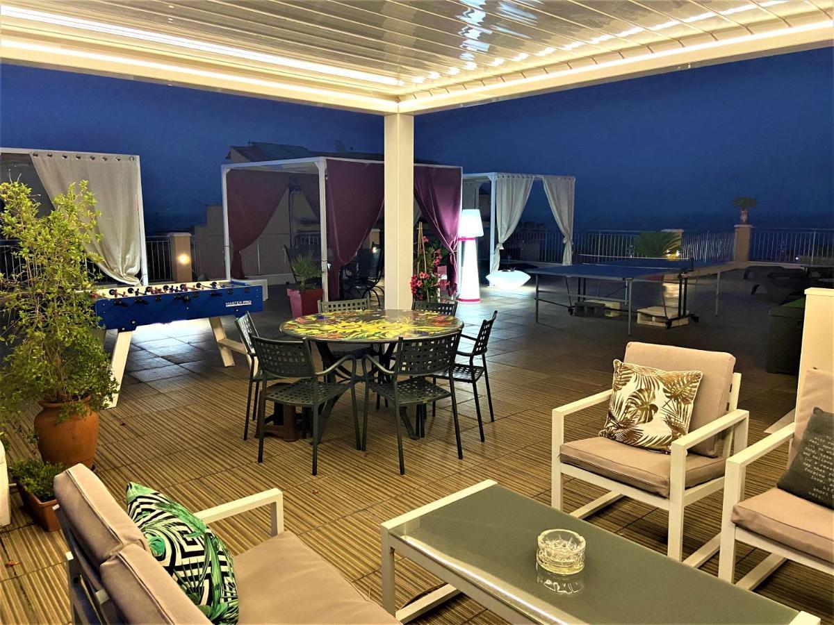 I Due Grifoni Studio Flat Taormina Bagian luar foto