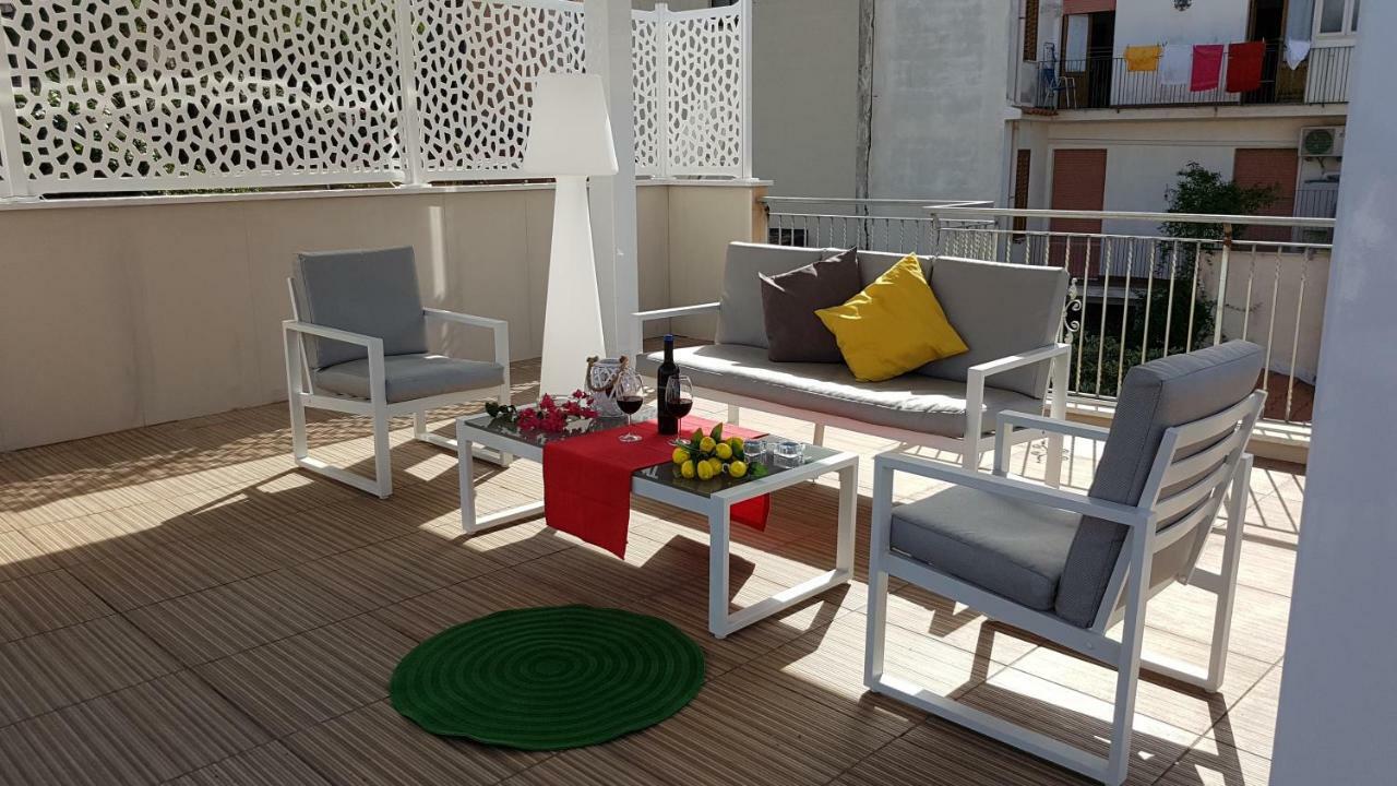 I Due Grifoni Studio Flat Taormina Bagian luar foto